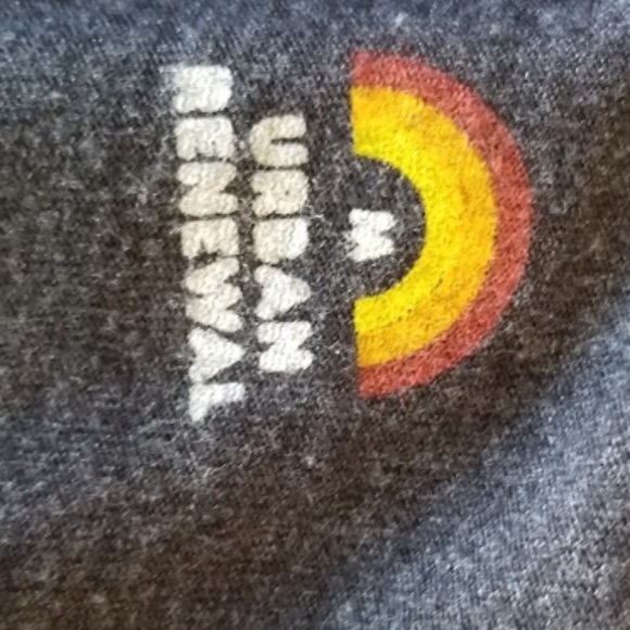 Shirt - Picture 3 of 4